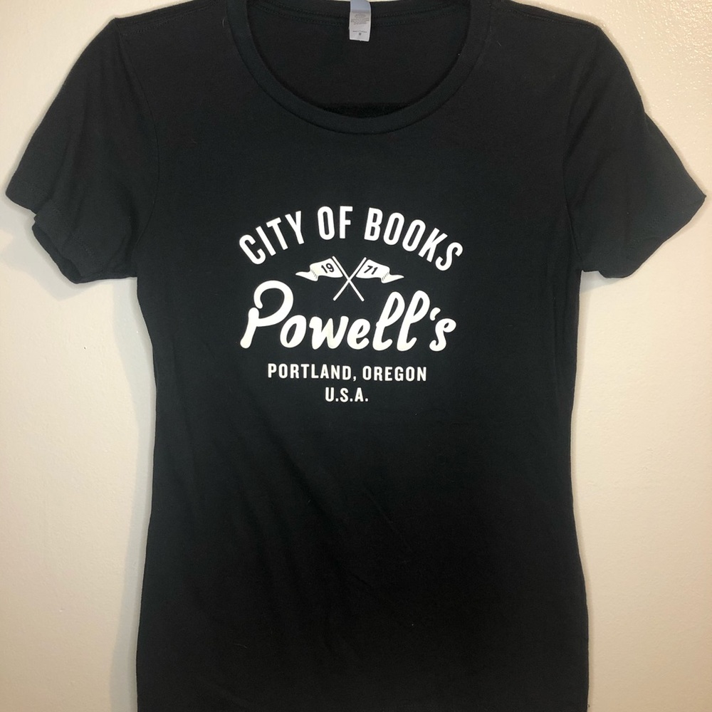 Powell’s tee